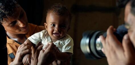 A photographer chronicles UNICEF's work to treat babies suffering from malnutrition in Yemen.